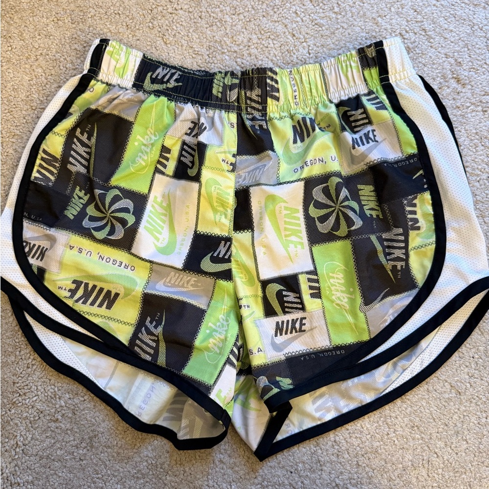 Nike Pin Wheel Tempo Running Shorts